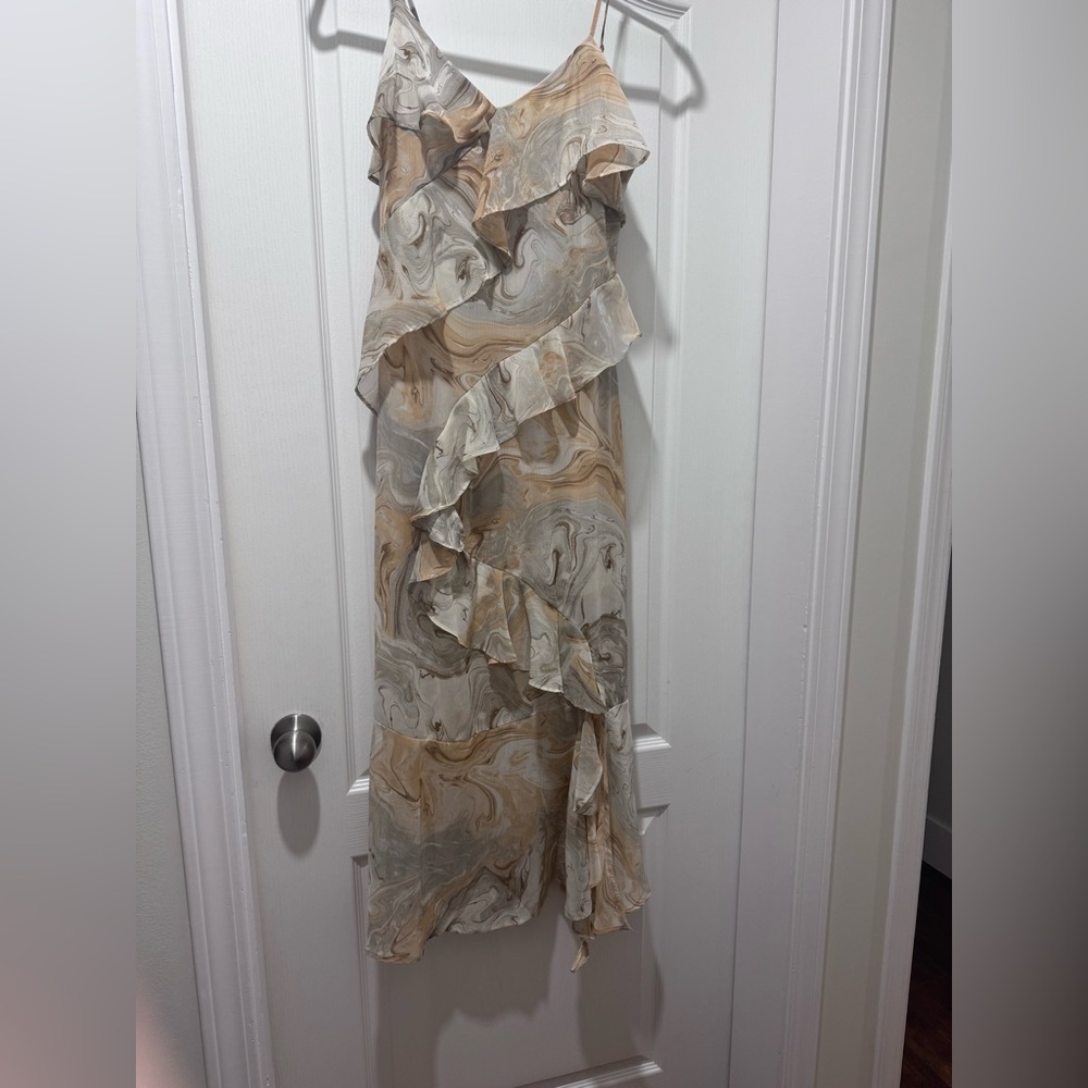 Ruffled Marble-Print Midi Dress in Beige & Gray